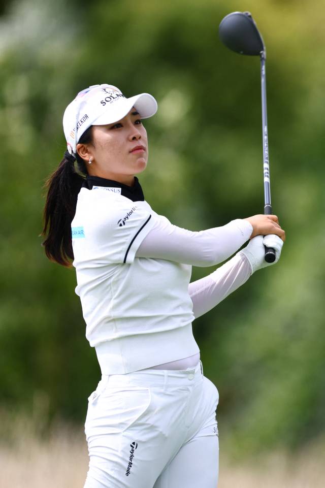 티샷을 하고 있는 윤이나. 사진 제공=AFP연합뉴스