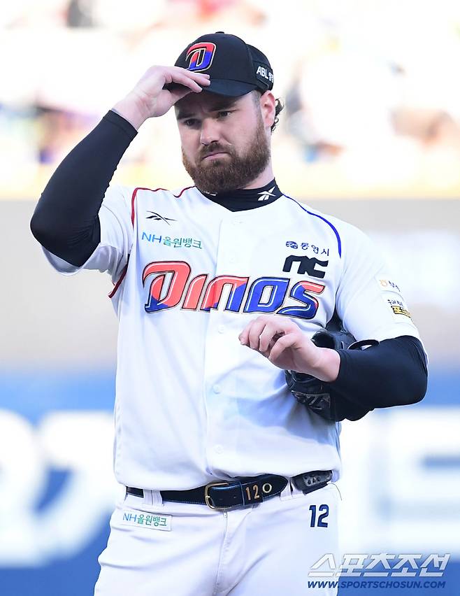 15일 창원NC파크에서 열린 NC와 한화의 경기. 투구하는 NC 로건. 창원=송정헌 기자songs@sportschosun.com/2025.08.15/