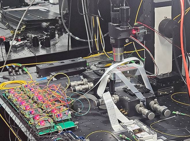 한국과학기술연구원(KIST)이 구동 중인 양자시뮬레이터./염현아 기자