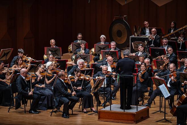 지난 17일 서울 예술의전당에서 열린 공연 <정명훈 & 라 스칼라 필하모닉>. / 사진출처. 마스트미디어. ⓒ Rowan Lee.