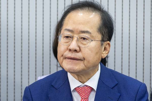 홍준표 전 대구시장이 국민의힘을 두고 '교주들에 지배당한 정당'이라고 지적했다. 사진은 지난 4월 홍준표 당시 대선 후보가 제21대 대통령후보자 국민의힘 3차 경선 진출자를 발표를 기다리는 모습. /사진=뉴스1