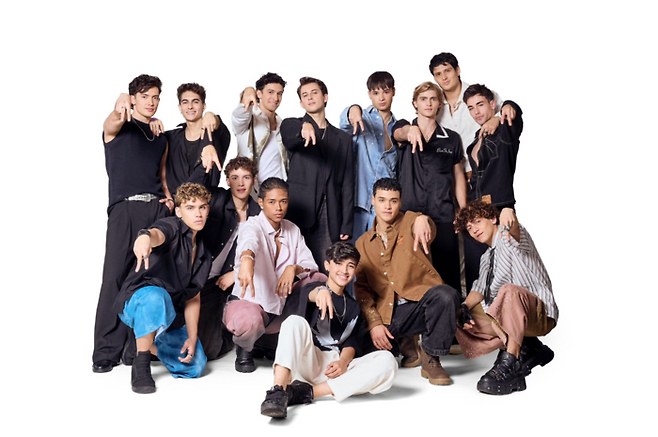 산토스 브라보스(SANTOS BRAVOS) 참가자들. 사진 | 하이브 라틴 아메리카