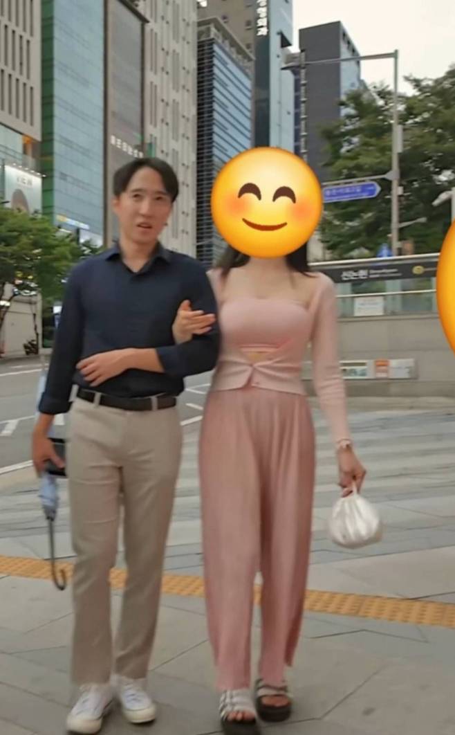 나는솔로 4기 정수, 미모의 여친 공개 (사진: 온라인 커뮤니티)
