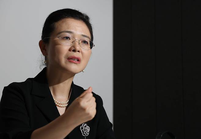 헌법학자 차진아 교수는 "선출 권력이 우위에 있고, 국회 다수 의석으로 뭐든지 법률로 정하면 그만이라는 태도는 전체주의와 다름없다"고 했다. /장련성 기자