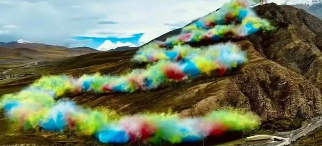 아크테릭스가 지난 19일 공개한 불꽃놀이 영상 장면. 인민일보 웨이보 캡처