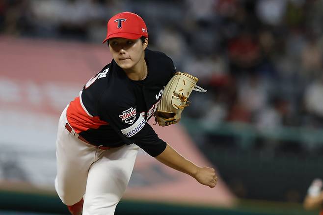 KIA 신인 김태형이 23일 인천SSG랜더스필드에서 열린 2025 KBO리그 SSG전에 선발 등판해 역투하고 있다. 사진 | KIA 타이거즈