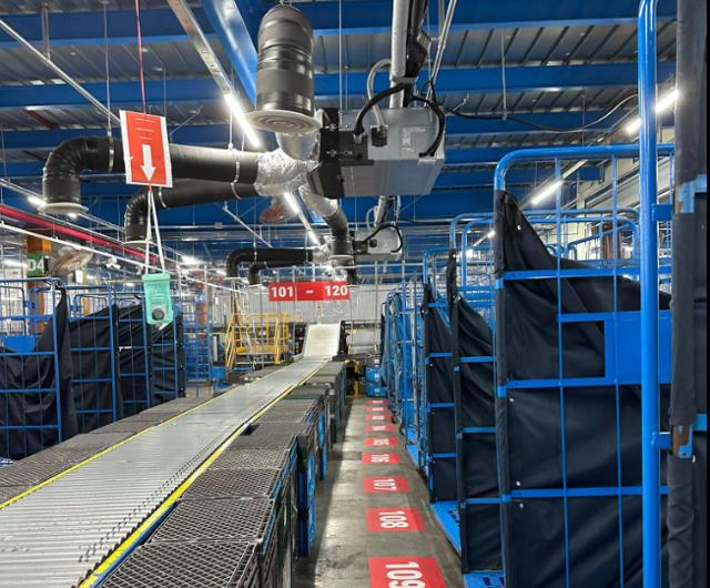 쿠팡 물류센터 내부. 박지현 전 더불어민주당 비상대책위원장 페이스북 캡처.