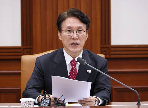 김민석 국무총리가 24일 서울 종로구 정부서울청사에서 열린 국정현안관계장관회의에서 발언하고 있다. 연합뉴스