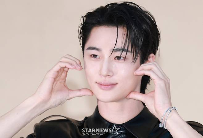 (서울=뉴스1) 권현진 기자 = 배우 변우석이 3일 오후 서울 성동구 하우스 노웨어 서울에서 열린 프리 오픈 행사에 참석해 포즈를 취하고 있다. 2025.9.3/뉴스1 Copyright (C) 뉴스1. All rights reserved. 무단 전재 및 재배포, AI학습 이용 금지. /사진=(서울=뉴스1) 권현진 기자