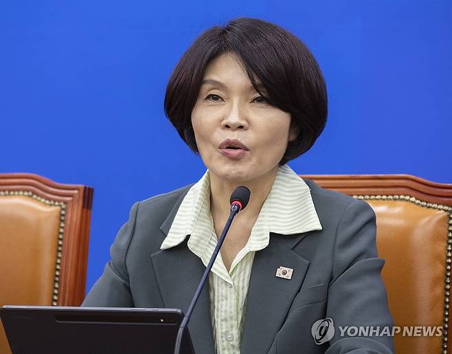 정책조정회의에서 발언하는 한정애 정책위의장 (서울=연합뉴스) 황광모 기자 = 더불어민주당 한정애 정책위의장이 25일 국회에서 열린 정책조정회의에서 발언하고 있다. 2025.9.25 hkmpooh@yna.co.kr