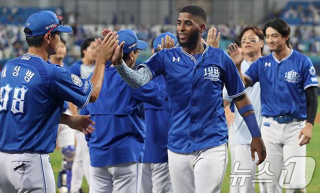 홈런 1위 르윈 디아즈를 앞세운 삼성 라이온즈. / 뉴스1 DB ⓒ News1 공정식 기자