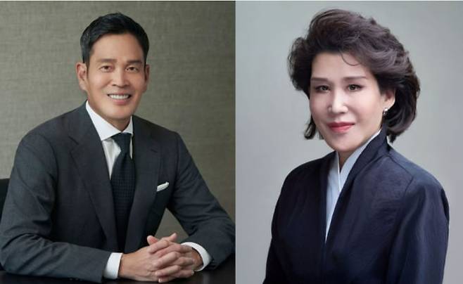 정용진 신세계그룹 회장(왼쪽)과 정유경 ㈜신세계 회장./신세계그룹 제공