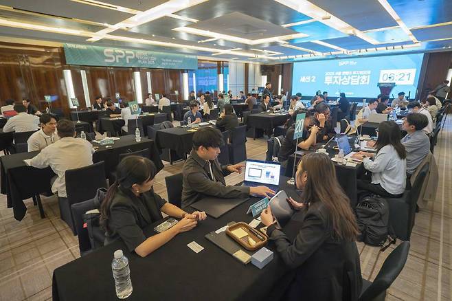 투자상담회는 23개 투자사와 82개 기업이 참가했다 / 출처=IT동아