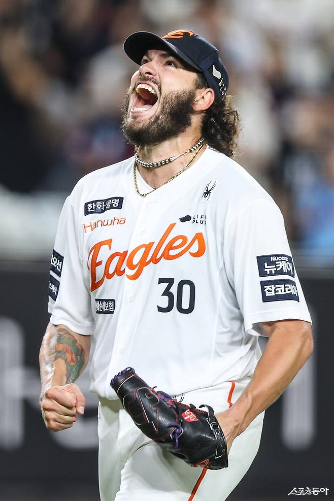 한화 코디 폰세는 올 시즌 유력한 MVP 후보다. 드류 앤더슨(SSG)과 경쟁 중인 탈삼진 부문 타이틀을 거머쥐면 MVP 수상 가능성도 그만큼 올라간다. 사진제공|한화 이글스
