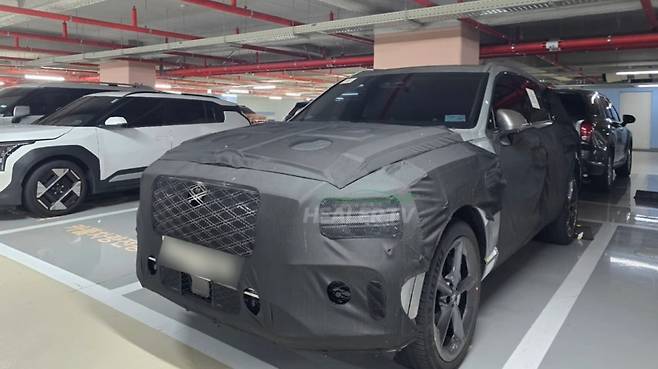 제네시스 'GV80 하이브리드' 테스트카 (출처 : 힐러TV)