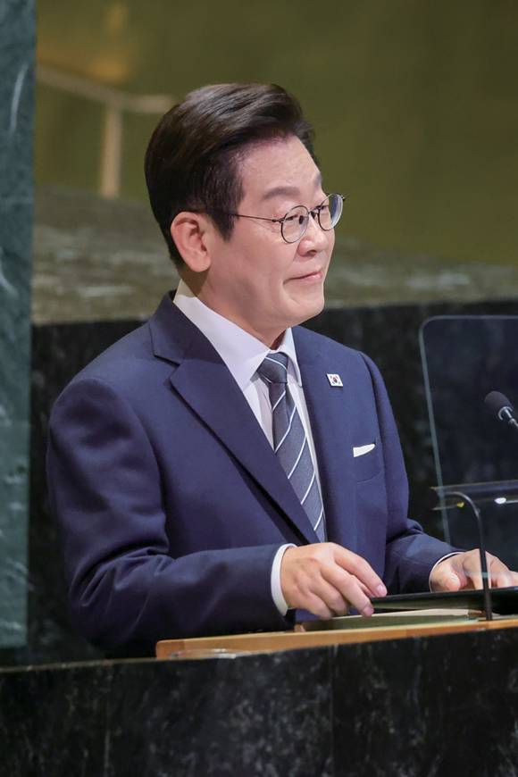 이재명 대통령이 9월24일 미국 뉴욕에서 열린 유엔총회에 참석해 기조연설을 하고 있다. ⓒEPA 연합