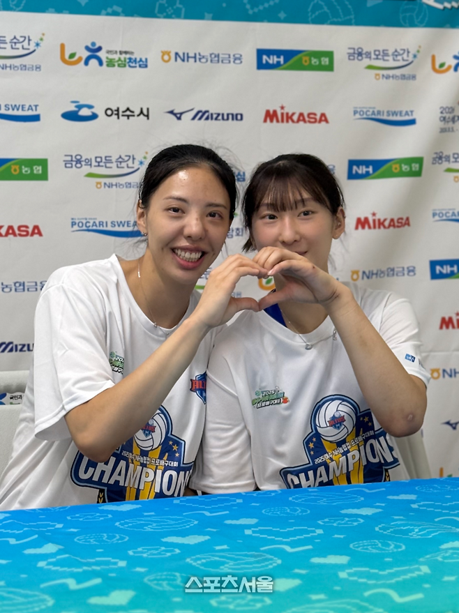 육서영과 최연진. 여수 | 정다워 기자