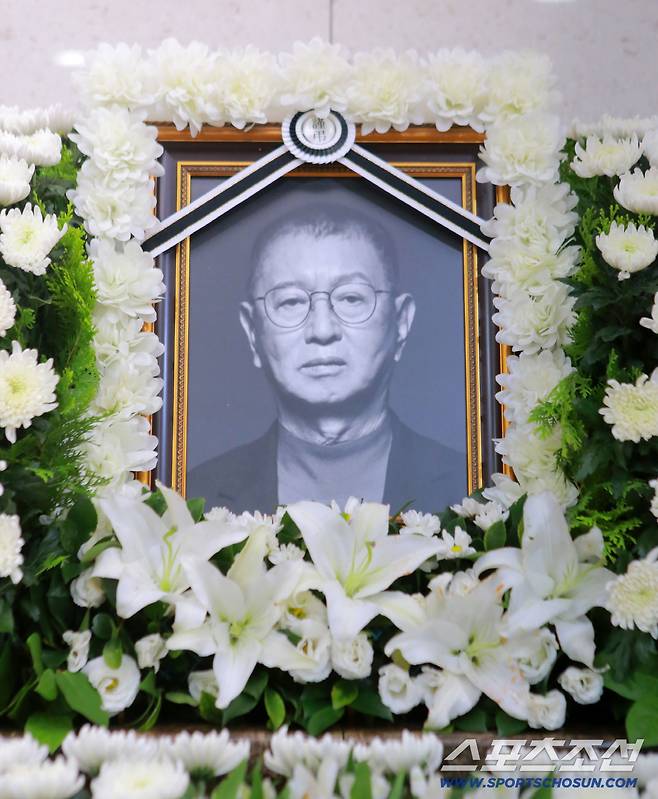 26일 서울 송파구 서울아산병원 장례식장에 개그맨 전유성의 빈소가 마련됐다. 사진=사진공동취재단/2025.9.26/