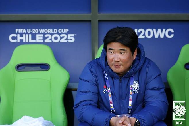 ▲ 28일 칠레 발파라이소 엘리아스 피게로아 브란데르 스타디움에서 한국과 우크라이나의 2025 FIFA U-20 월드컵 조별리그 첫 경기가 열렸다. 한국은 전반에만 2골을 허용하면서 1차전을 아쉽게 패했다. ⓒ 대한축구협회