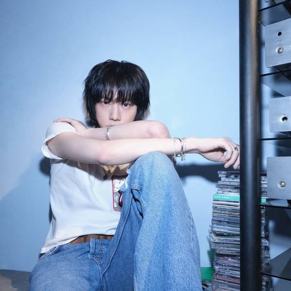 방탄소년단 진이 스포티파이이에서 또 하나의 5억 스트리밍 곡을 추가했다.