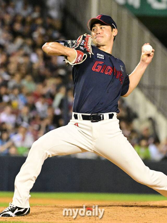 롯데 자이언츠 시절의 진해수./마이데일리