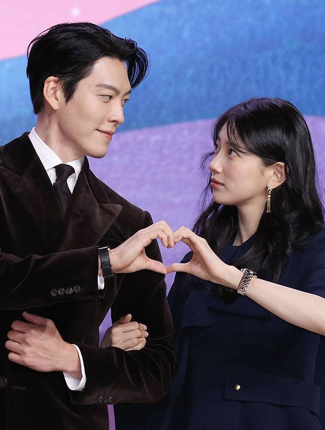 ▲ 김우빈(왼쪽), 수지. ⓒ연합뉴스