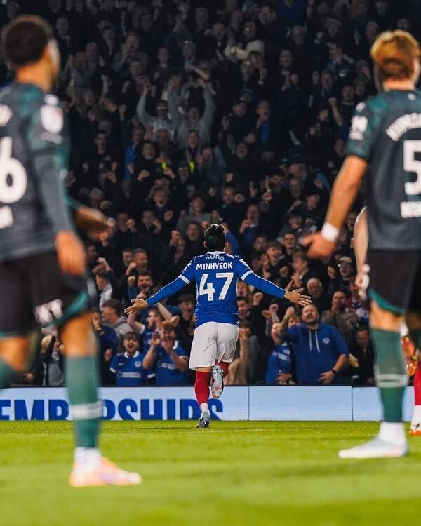 2일 영국 포츠머스에 위치한 프래튼 파크에서 치러진 왓포드와의 2025~26시즌 잉글랜드 챔피언십 8라운드 경기에서 포츠머스의 양민혁이 득점 후 세리머니 중이다. /사진=포츠머스