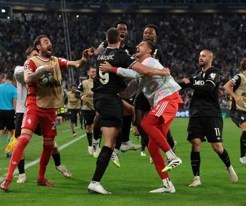 2024-2025시즌 UEFA 챔피언스리그 리그 페이즈 1차전 유벤투스가 도르트문트 상대로 득점 후 기뻐하고 있다. (Xinhua)연합뉴스