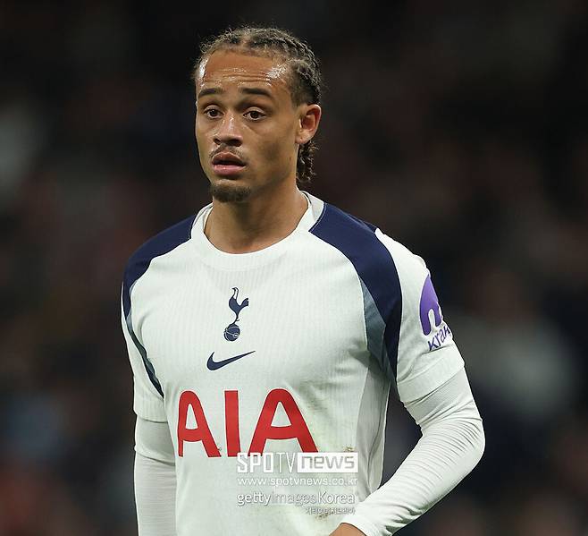 ▲ 북런던에서 10년을 헌신하며 수많은 전설적인 장면을 남긴 손흥민이 미국 메이저리그사커(MLS)에서 무자비한 득점 행진을 이어가자 영국 현지에서는 “토트넘이 손흥민을 붙잡았어야 했다”는 목소리가 커지고 있다.