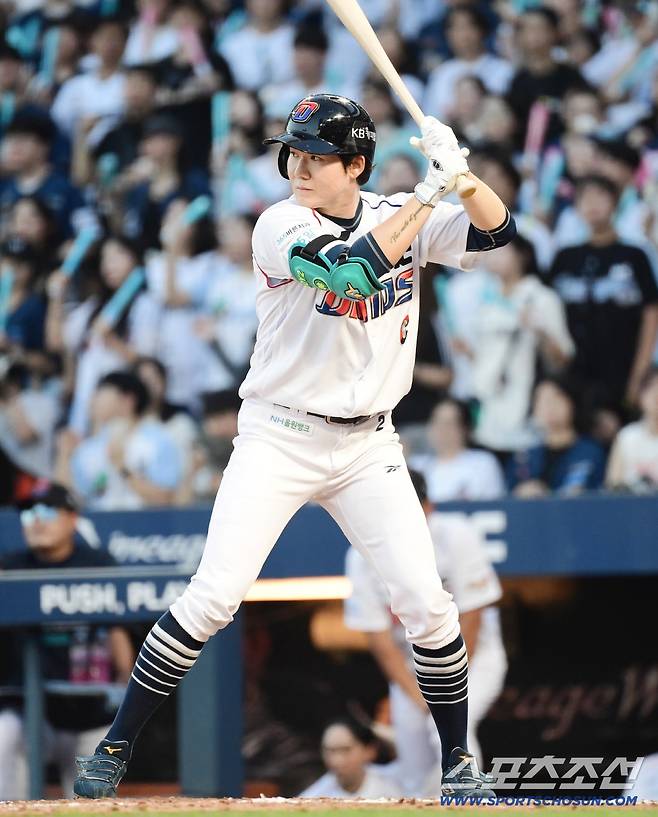 15일 창원NC파크에서 열린 NC와 한화의 경기. 타격하고 있는 NC 박민우. 창원=송정헌 기자songs@sportschosun.com/2025.08.15/