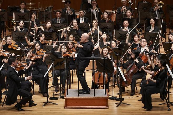 지난 1일 서울 예술의전당에서 열린 공연인 '2025 서울시향 얍 판 츠베덴과 김봄소리'. / 사진출처. 서울시립교향악단.