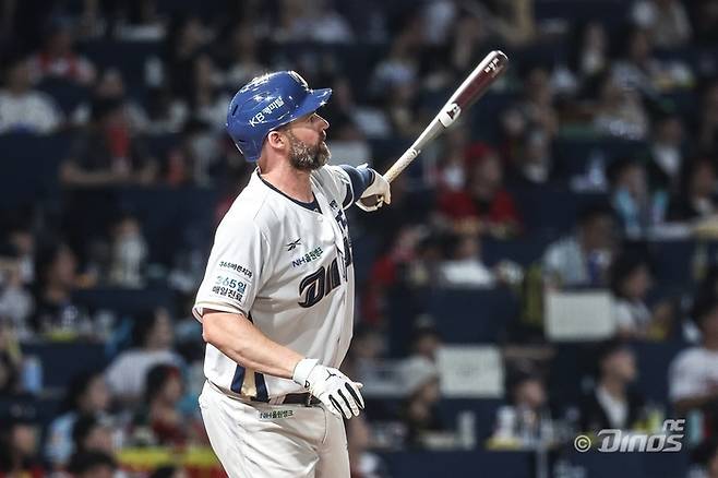 NC 맷 데이비슨이 창원NC파크에서 열린 2025 KBO리그 KIA전에서 홈런을 터뜨리고 있다. 사진 | NC 다이노스