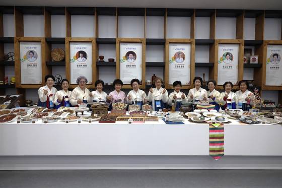 미식문화관의 명인관에서는 남도를 대표하는 12명의 명인들의 음식과 이야기를 만날 수 있다. 사진 남도국제미식산업박람회 사무국