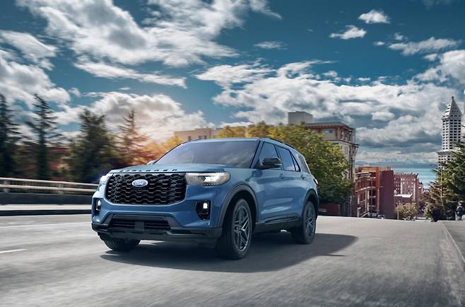 6세대 부분변경 포드 익스플로러 ST-라인