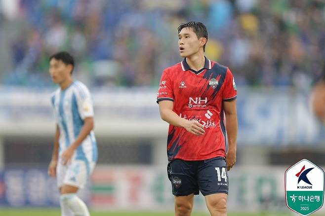 김천 상무 이동경은 5일 열린 울산 HD와 하나은행 K리그1 2025 32라운드 홈 경기에서 1골 1도움을 기록하며 10골-10도움을 달성했다. (한국프로축구연맹 제공)