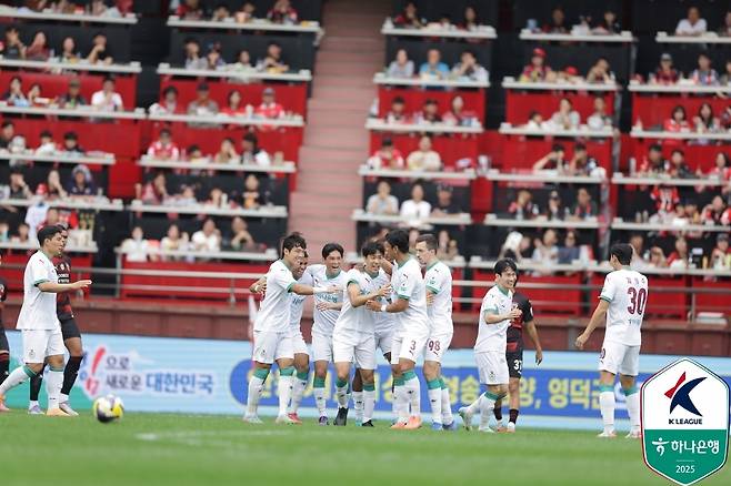 대전 하나시티즌이 5일 열린 하나은행 K리그1 2025 32라운드 원정 경기에서 포항 스틸러스에 3-1로 이겼다. (한국프로축구연맹 제공)