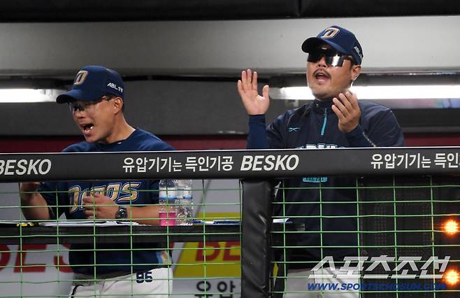 27일 광주 기아챔피언스필드에서 열린 KIA 타이거즈와 NC 다이노스의 경기. 승리한 NC 이호준 감독이 기뻐하고 있다. 광주=박재만 기자 pjm@sportschosun.com/2025.09.27/