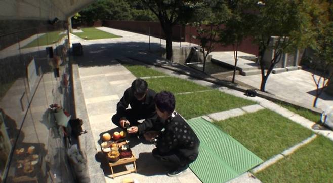 ‘미운 우리 새끼’(미우새) 결혼 앞둔 이복동생 소식 전하며 흘린 눈물