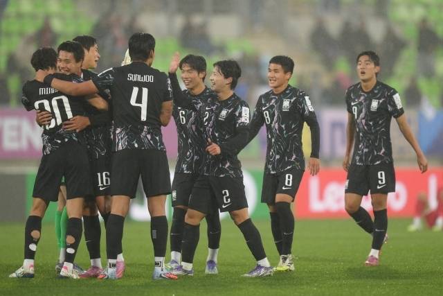 이제 중요한 건 16강 상대다. 지금 유력한 건 멕시코, 스페인, 브라질을 모두 제친 ‘다크호스’ 모로코다. 만약 A, B, C, D조 3위가 16강에 오를 경우 아르헨티나 또는 이탈리아와 만난다. 그러나 그렇지 않게 되면 모로코와 상대한다. 사진=AP=연합뉴스