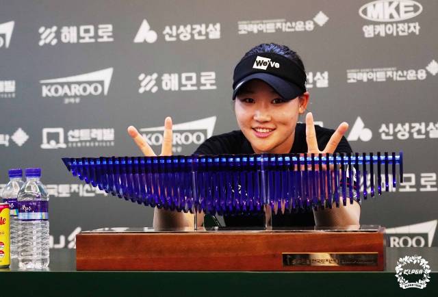 동부건설 한국토지신탁 챔피언십에서 우승을 차지한 김민솔. 사진 제공=KLPGA