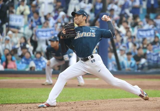 구창모가 와일드카드 결정전에서 공을 뿌리고 있다. 사진=연합뉴스