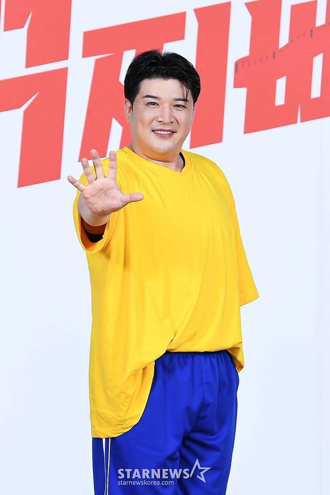 가수 신동이 5일 오후 온라인으로 진행된 SBS 예능 '덩치서바이벌 먹찌빠' 제작발표회에 참석해 포즈를 취하고 있다. /사진제공=SBS 2023.10.05 /사진=이동훈