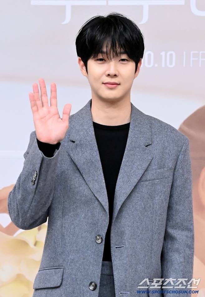 10일 서울 목동 SBS에서 열린 SBS 금토 드라마 '우주메리미'의 제작발표회, 최우식이 포토타임을 갖고 있다. 허상욱 기자wook@sportschosun.com/2025.10.10/