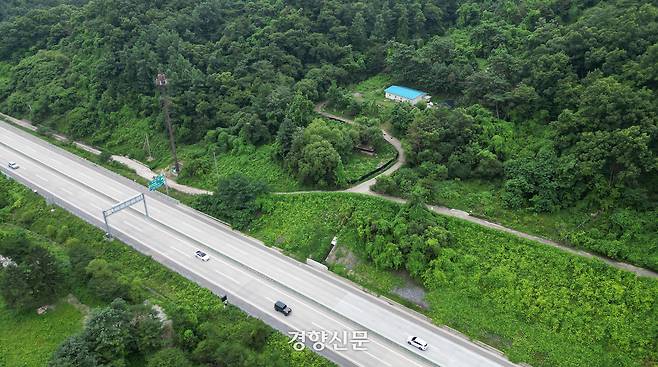 수정된 서울-양평 고속도로 계획의 종점 부근에 김건희 여사 일가가 소유한 부지의 모습. 권도현 기자