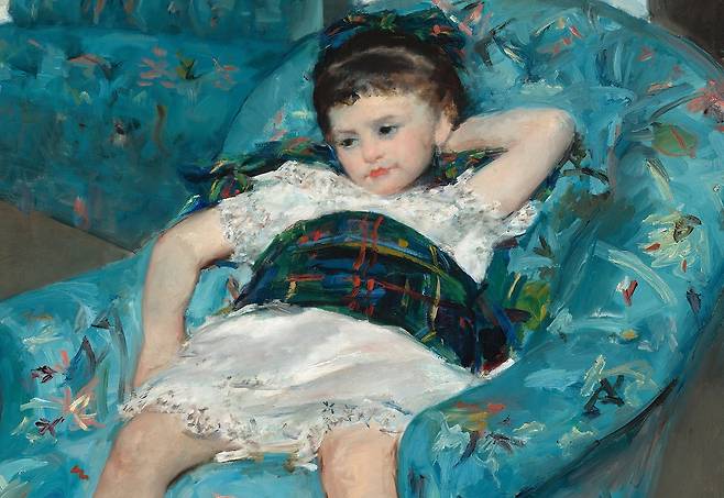 메리 카사트, 푸른 의자에 앉은 소녀(일부 확대), 1878, 캔버스에 유채, 89.5x129.8cm, 내셔널 갤러리 오브 아트