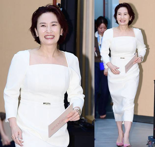 박경림이 고급스러운 와인빛 숏컷으로 세련된 변신을 선보였다.사진=김영구 기자