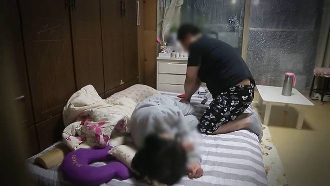 사진=연합뉴스TV 스페셜 '부모의 부모가 됐다… 영 케어러의 비극' 캡처(해당 기사와 관련 없습니다)