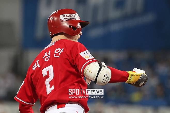 ▲ 8회 극적인 동점 2타점 적시타를 때린 박성한 ⓒ곽혜미 기자