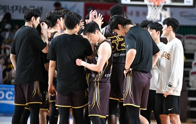 홈에서 4연승을 기대한 LG, 그러나 올 시즌 최악의 경기력을 노출, 패배했다. 사진=KBL 제공