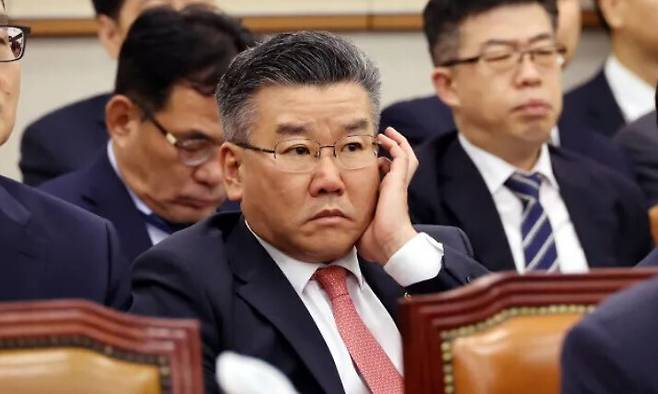 유병호 감사원 감사위원이 2023년 7월26일 오전 국회에서 열린 법사위 전체회의에서 의원 질의를 듣고 있다. 김경호 선임기자 jijae@hani.co.kr